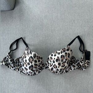 Victoria’s Secret Leopard Print Bra – 34DD – Adjustable Straps